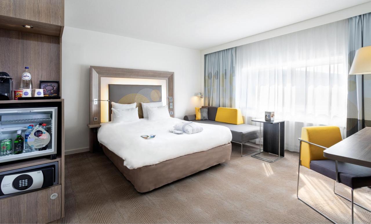 Executive Room Double Bed Sofa