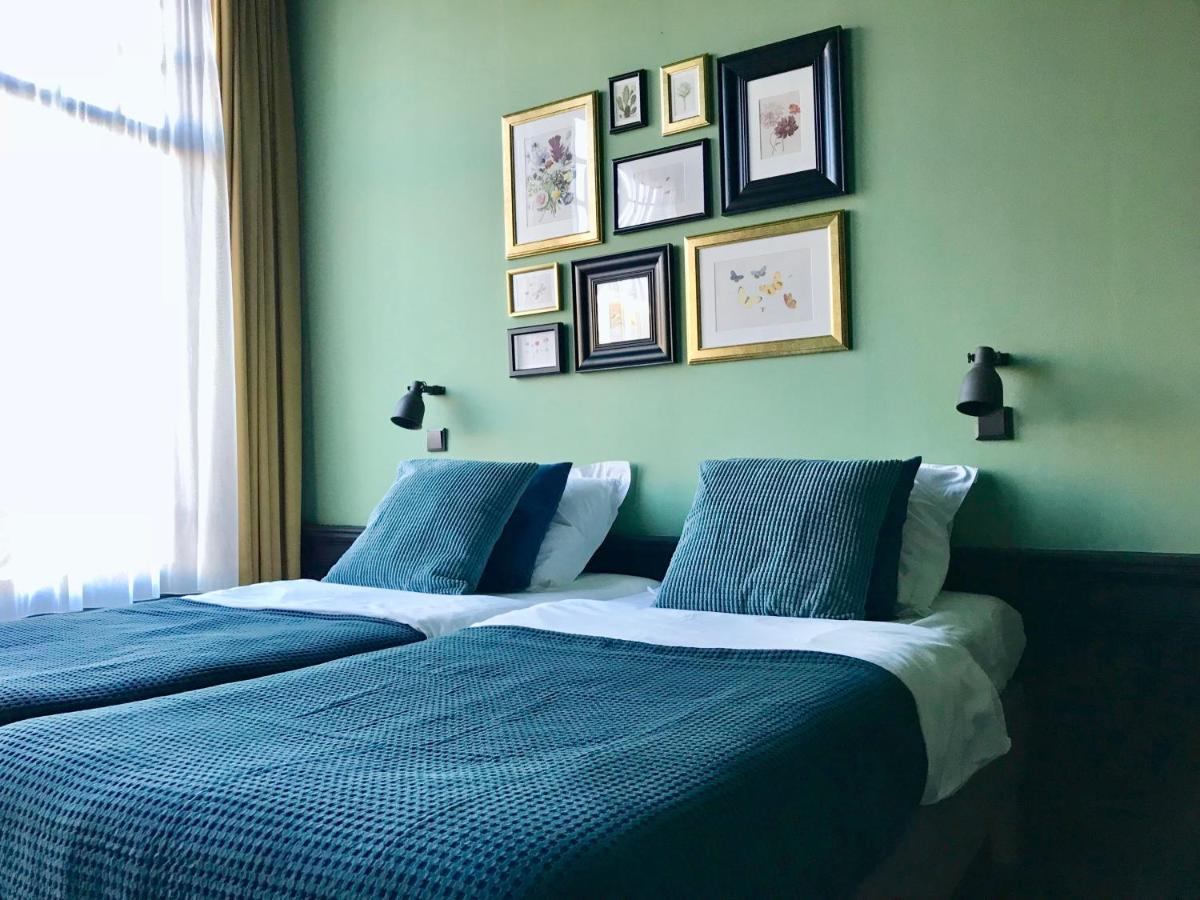 Quarto com Cama de Casal ou 2 de Solteiro e Vista