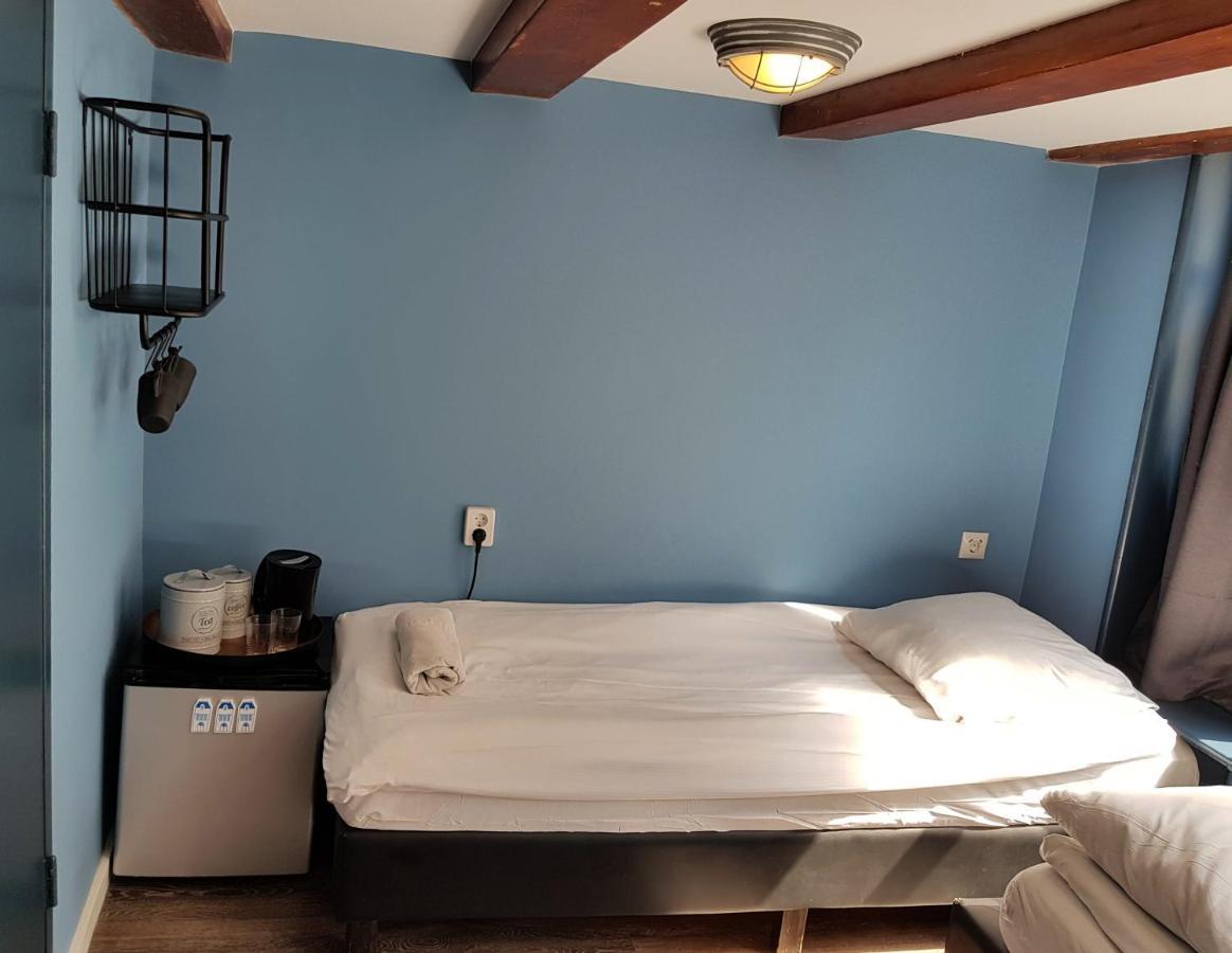 Twin Room Private Bathroom