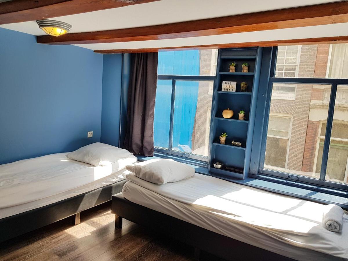 Twin Room Private Bathroom