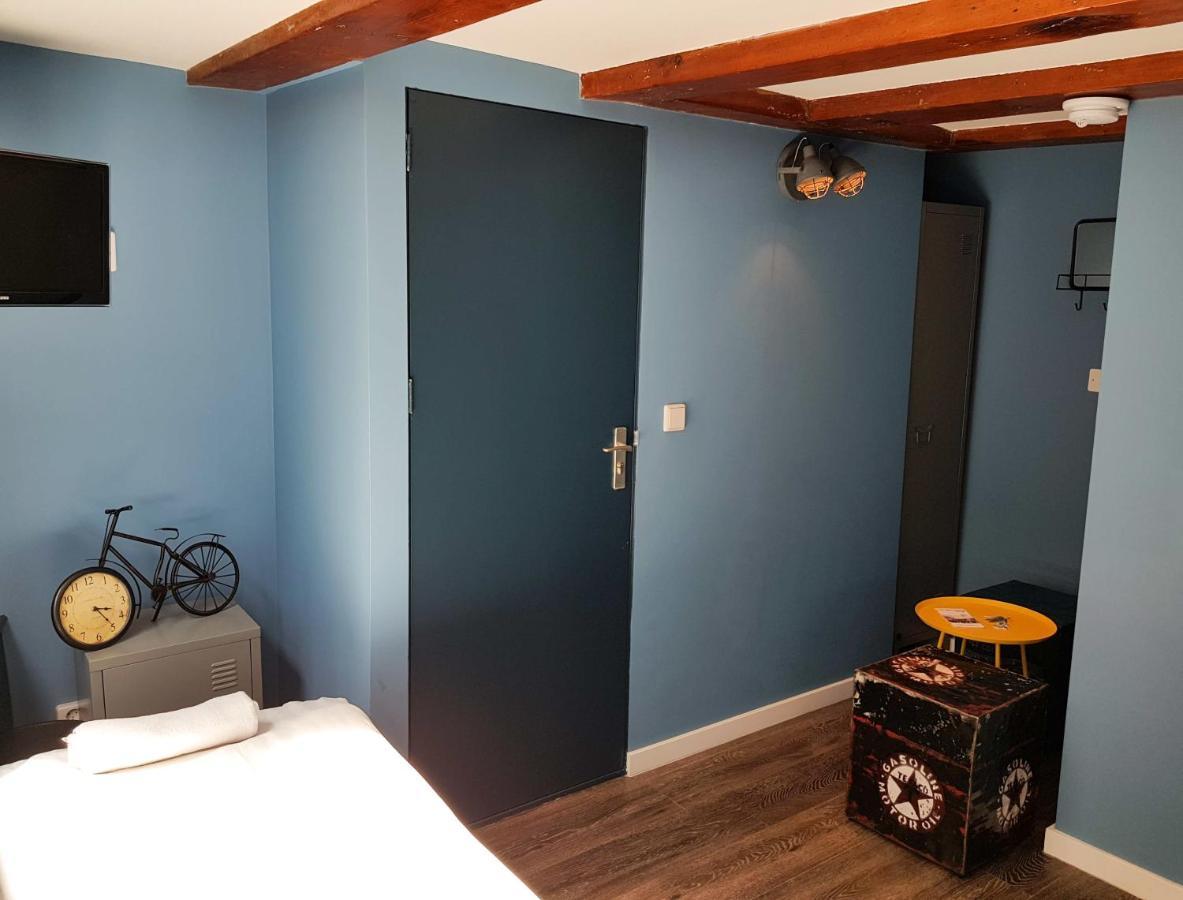 Twin Room Private Bathroom