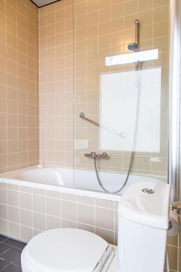 Deluxe Double Room Bath