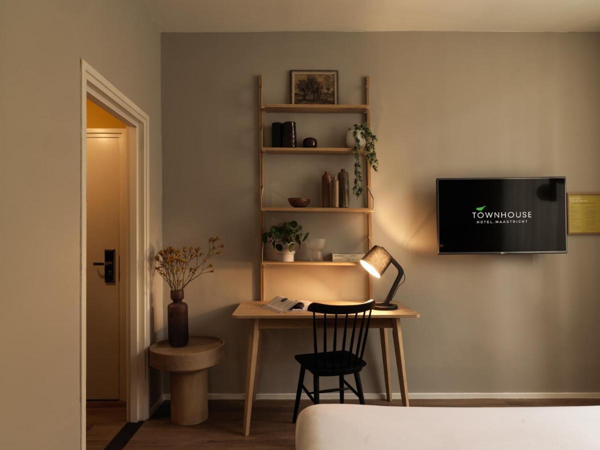 Medium Double Room