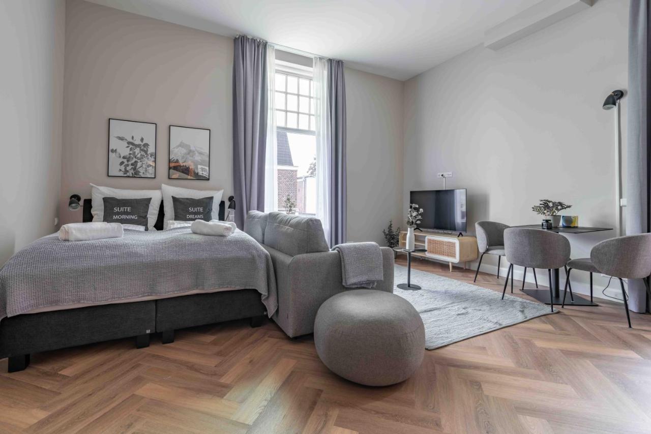 Suite XL