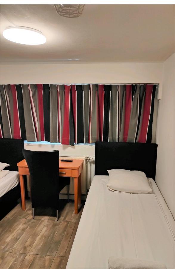 Standard Twin Room with Shared Bathroom