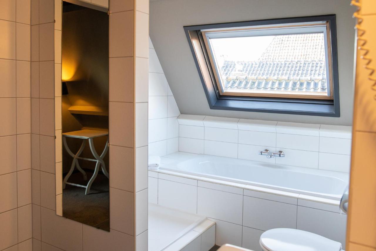 Deluxe Double Room Bath