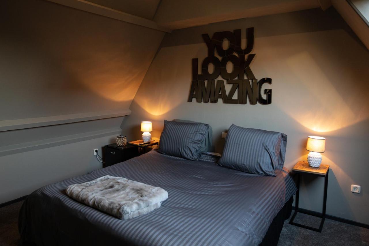 Deluxe Double Room Bath
