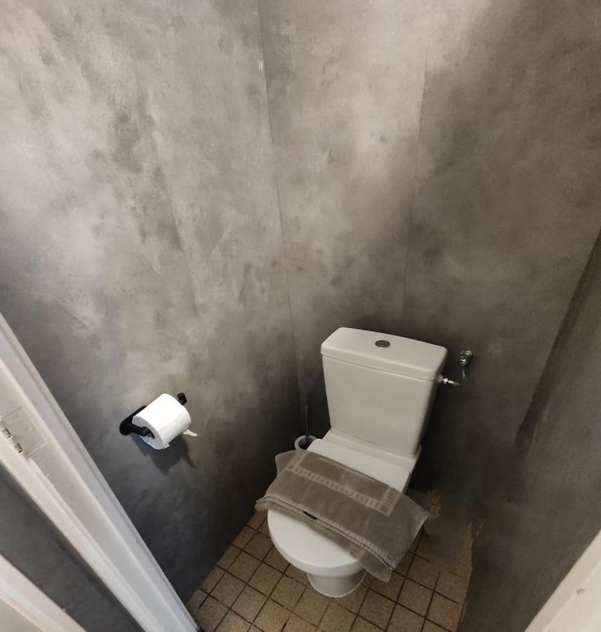 Single Room with Private Bathroom