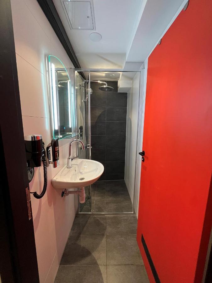 Quarto Privado (8 Adultos)