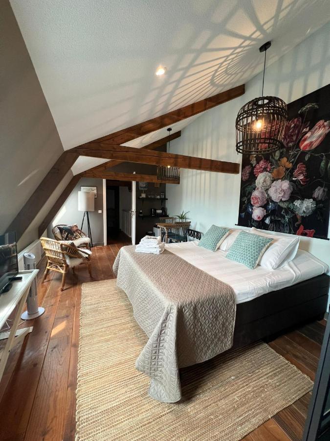Deluxe Double Room Bath