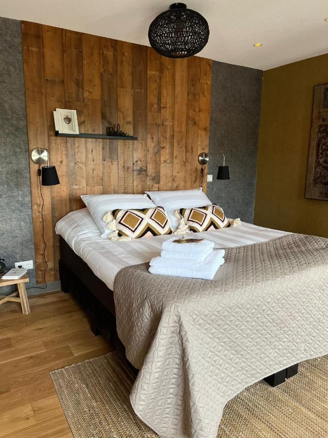 Deluxe Double Room Bath