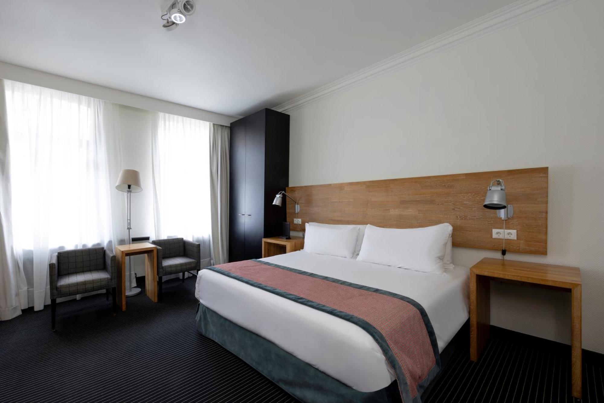 Chambre Supérieure avec Bain à Remous