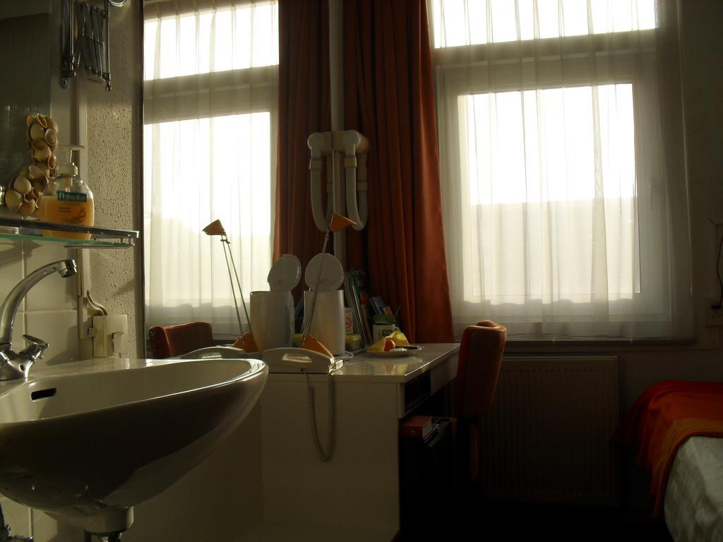 Single Room,439461732:JPEG