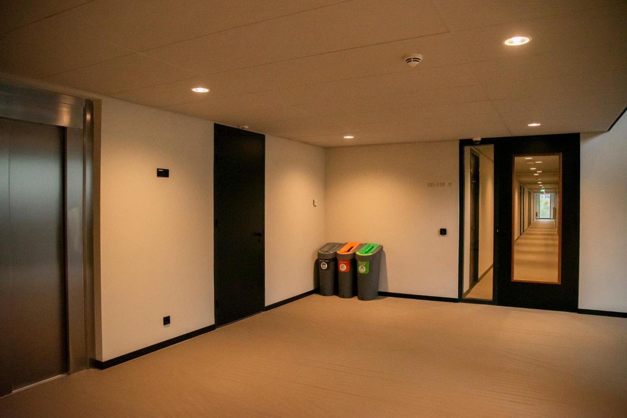 Original Studio with Kitchen