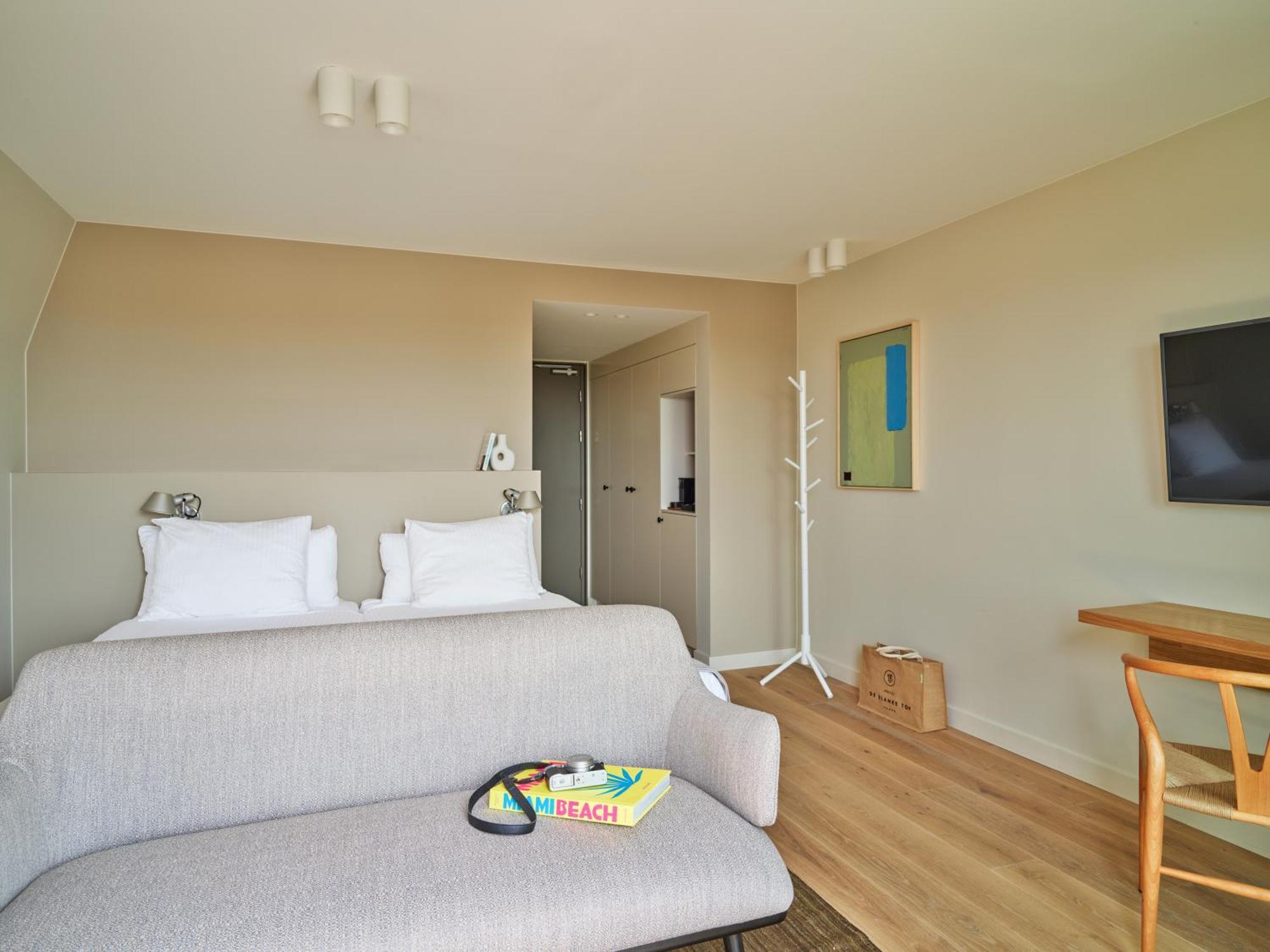 Cosy Landview,1555551151:JPEG