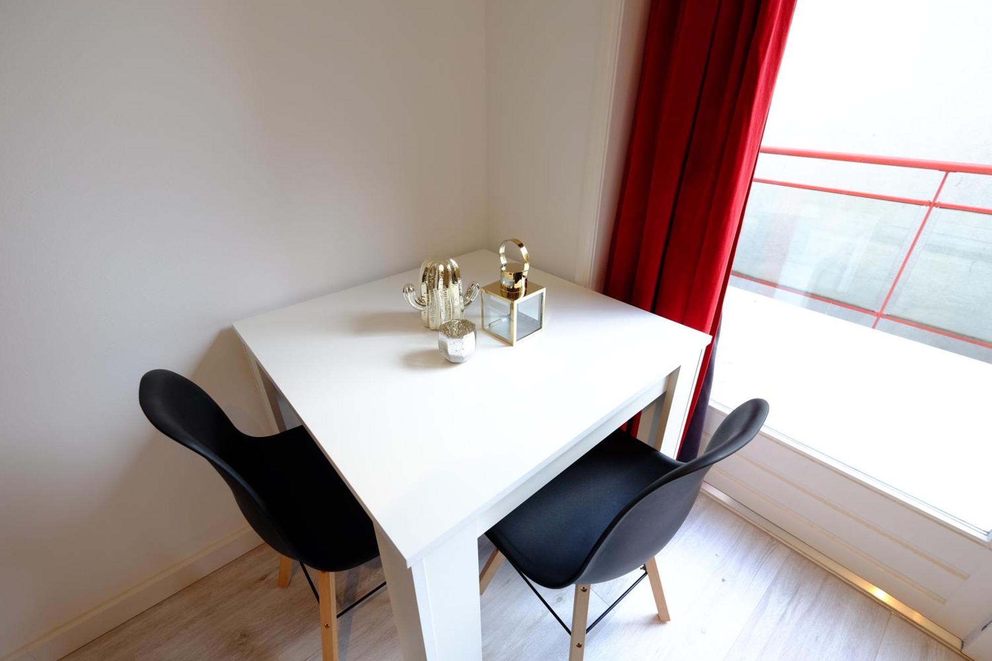 Two-Bedroom Suite,1559588077:JPEG