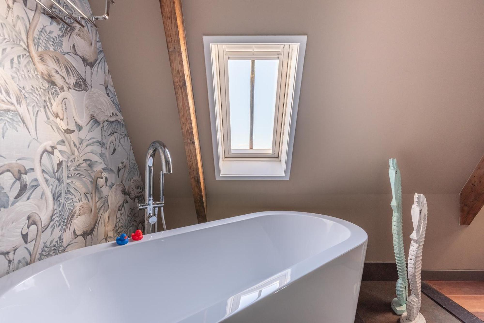 Deluxe Double Room Bath