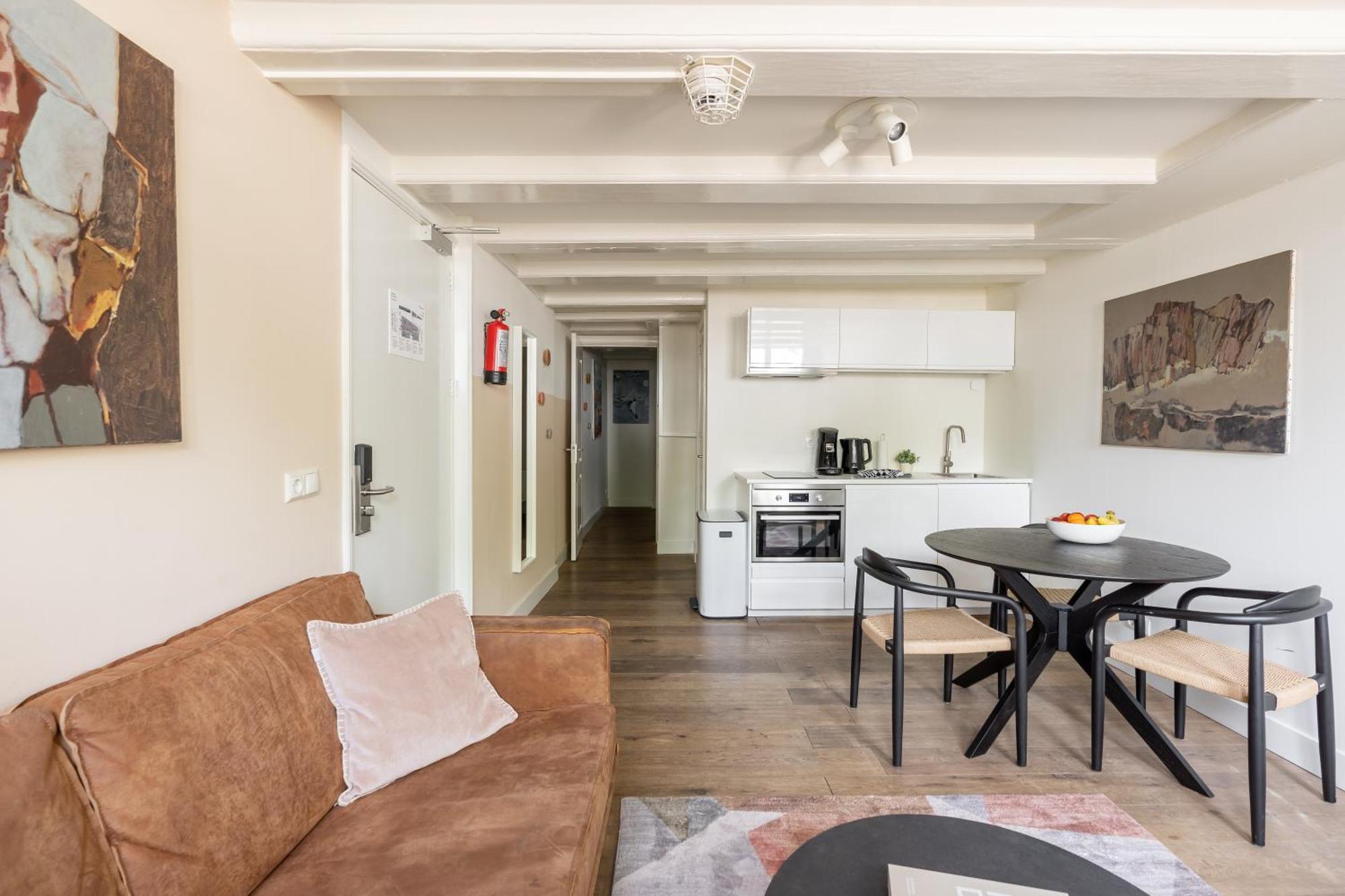 1 Bedroom Apartment