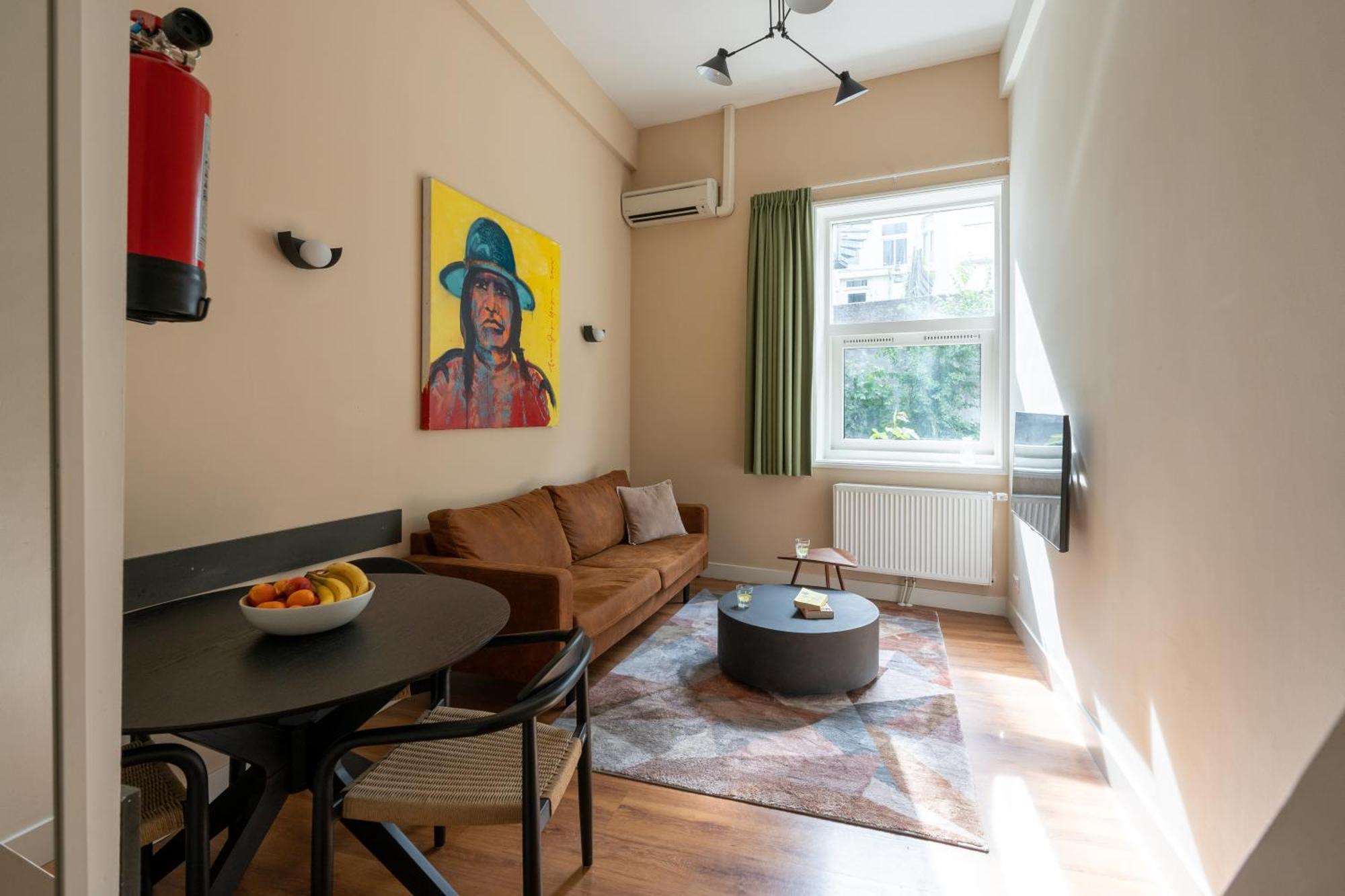 Medium Studio Kitchen Duplex