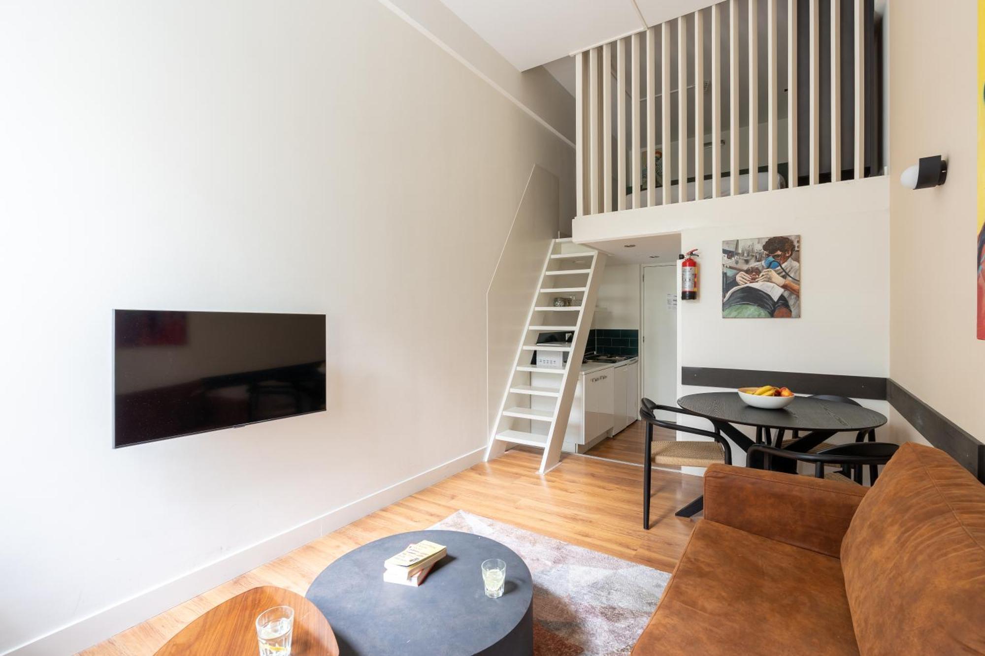 Medium Studio Kitchen Duplex