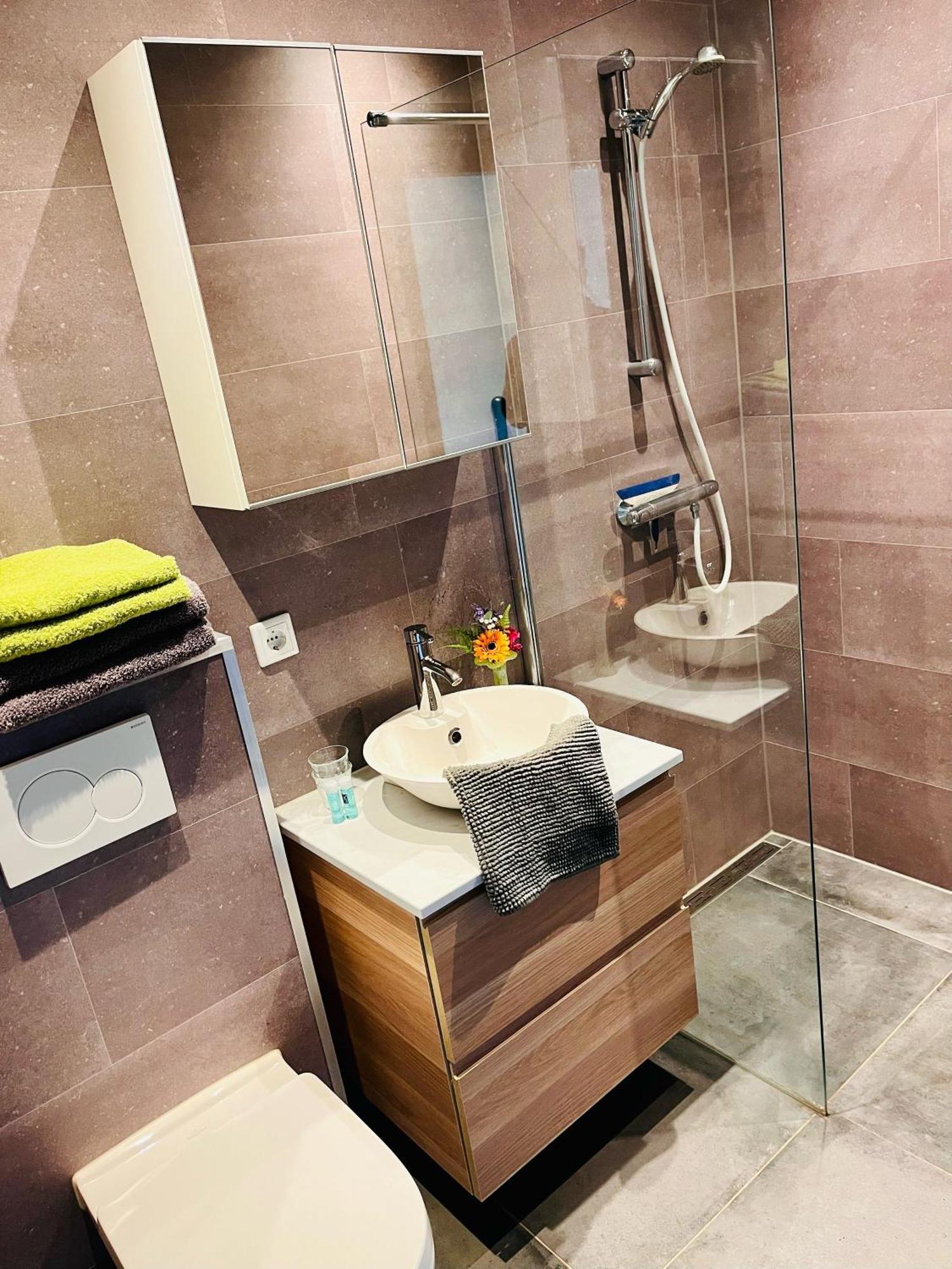 Apartment,1685101959:JPEG