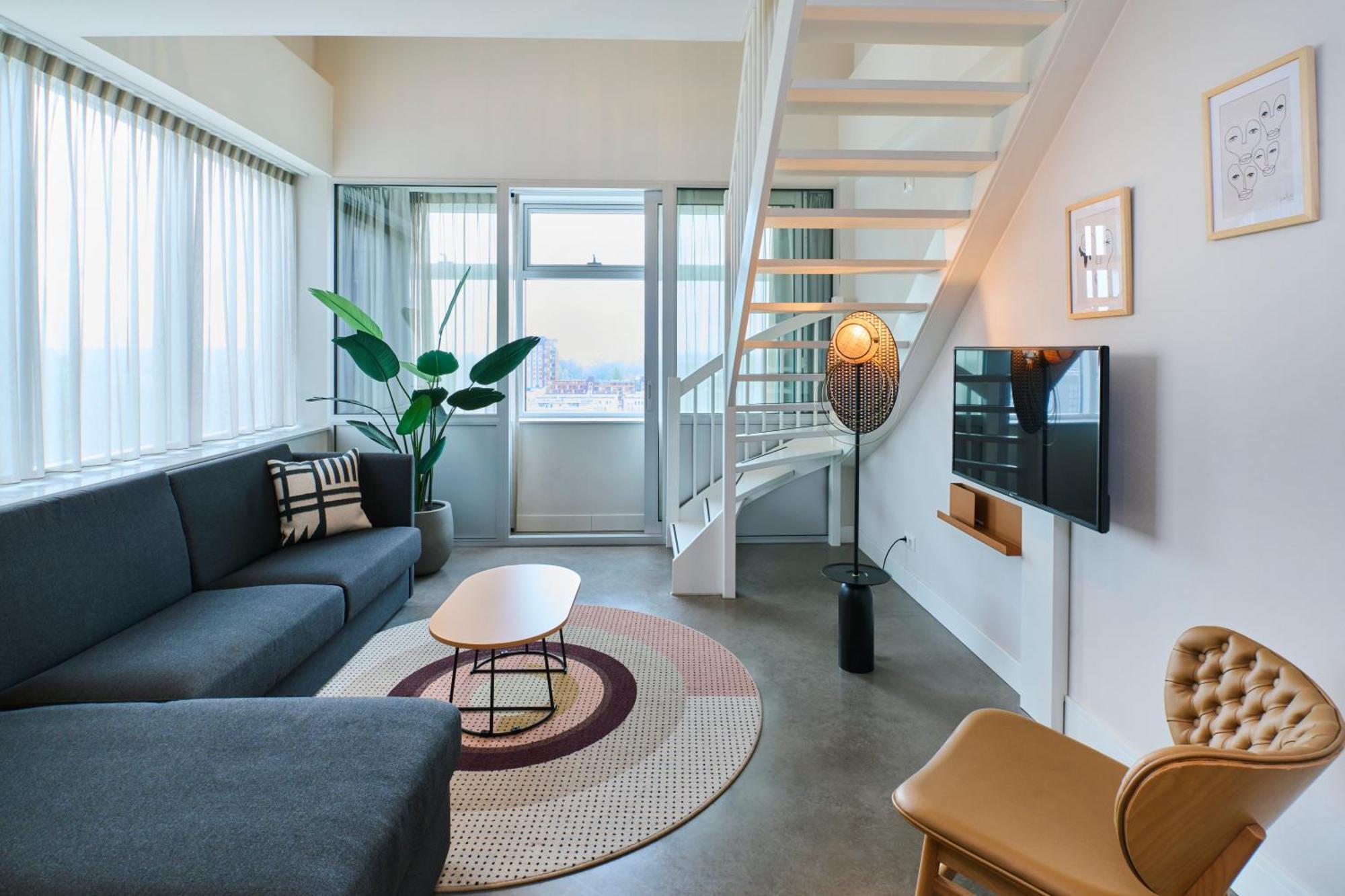 1-Bedroom Loft Patio