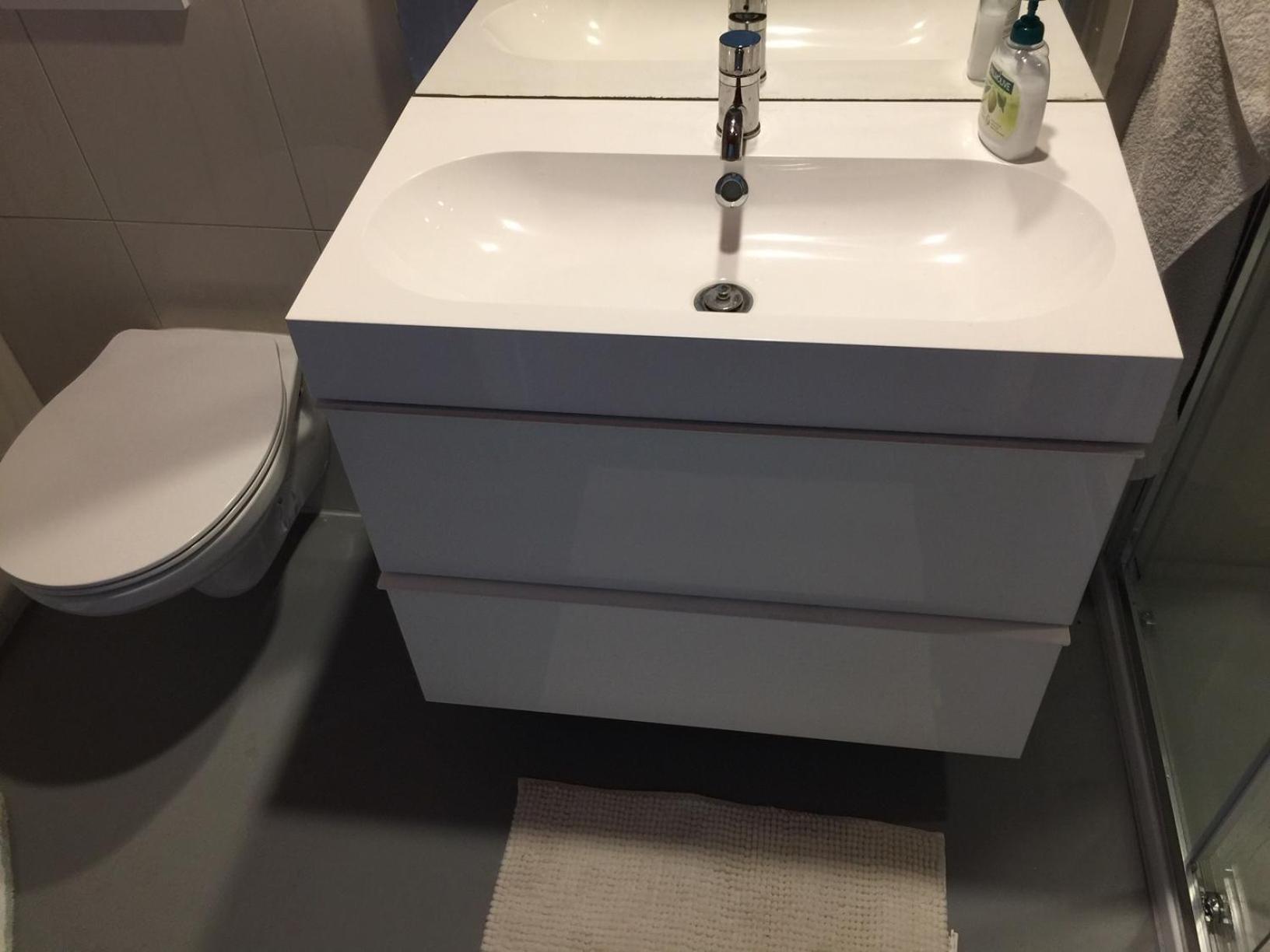 Double or Twin Room Bathroom