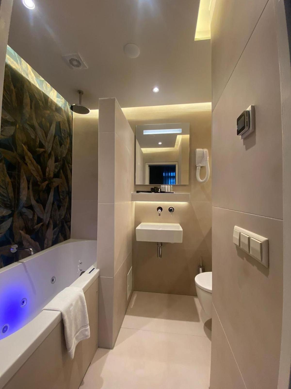 Twin Room Spa Bath Balcony