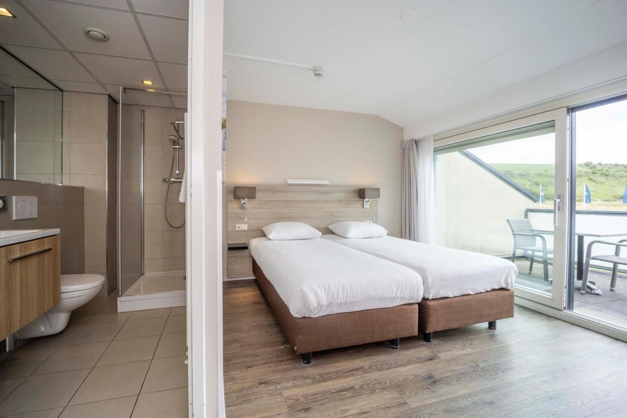 Comfort Double Room Shower Balcony