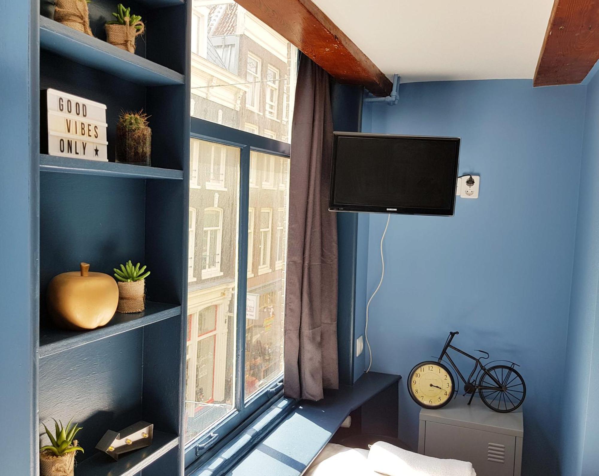 Twin Room Private Bathroom