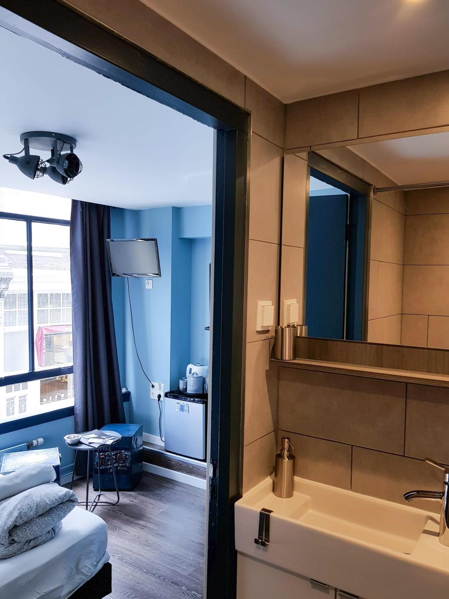 Double Room Private Bathroom