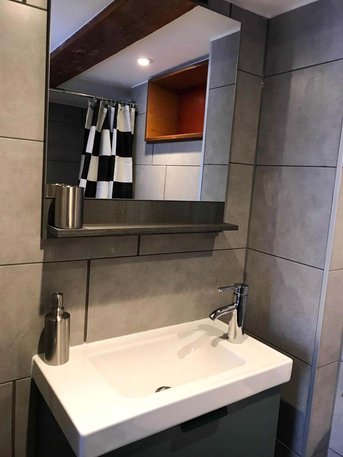 Twin Room Private Bathroom