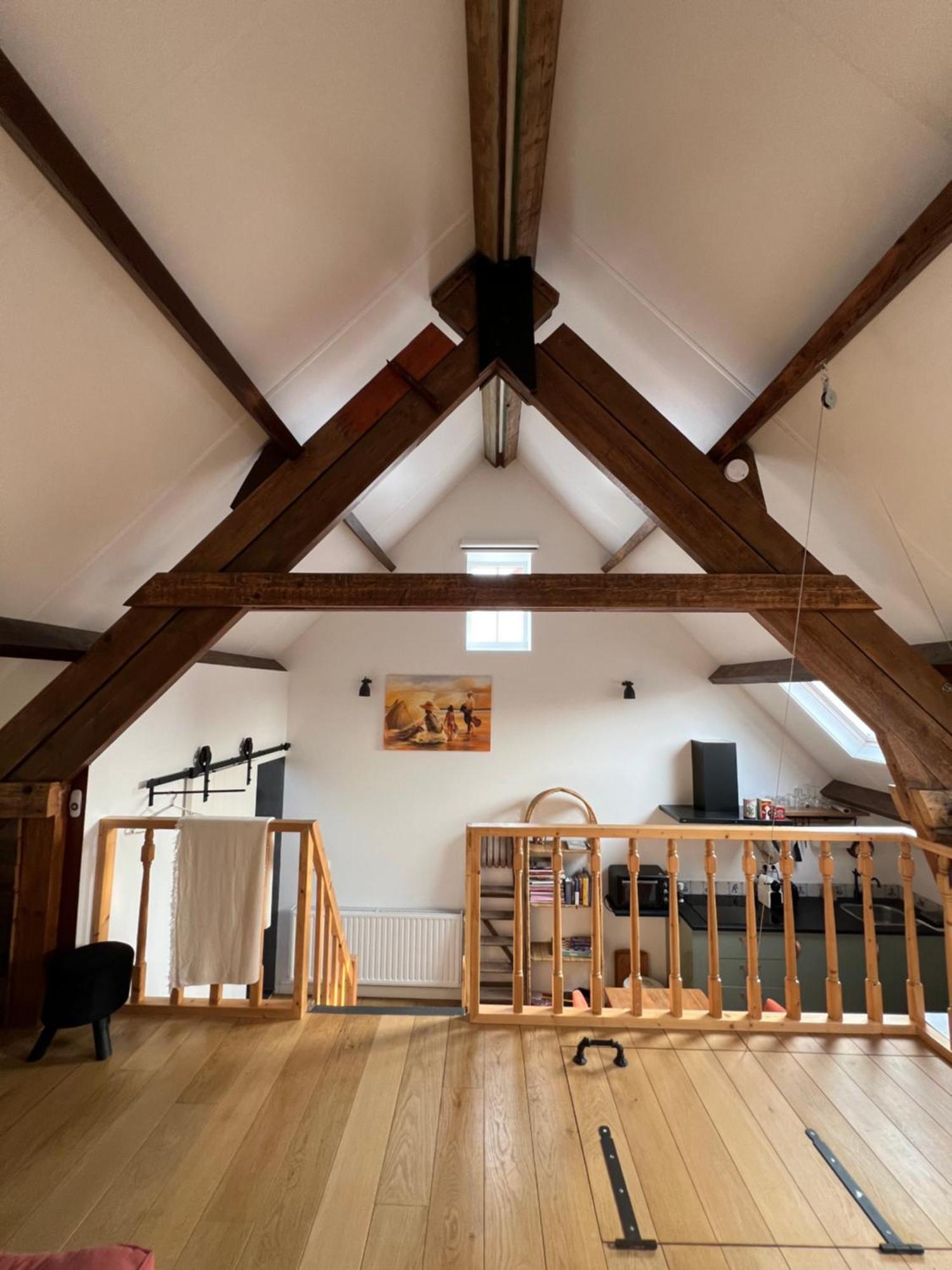 Deluxe Studio