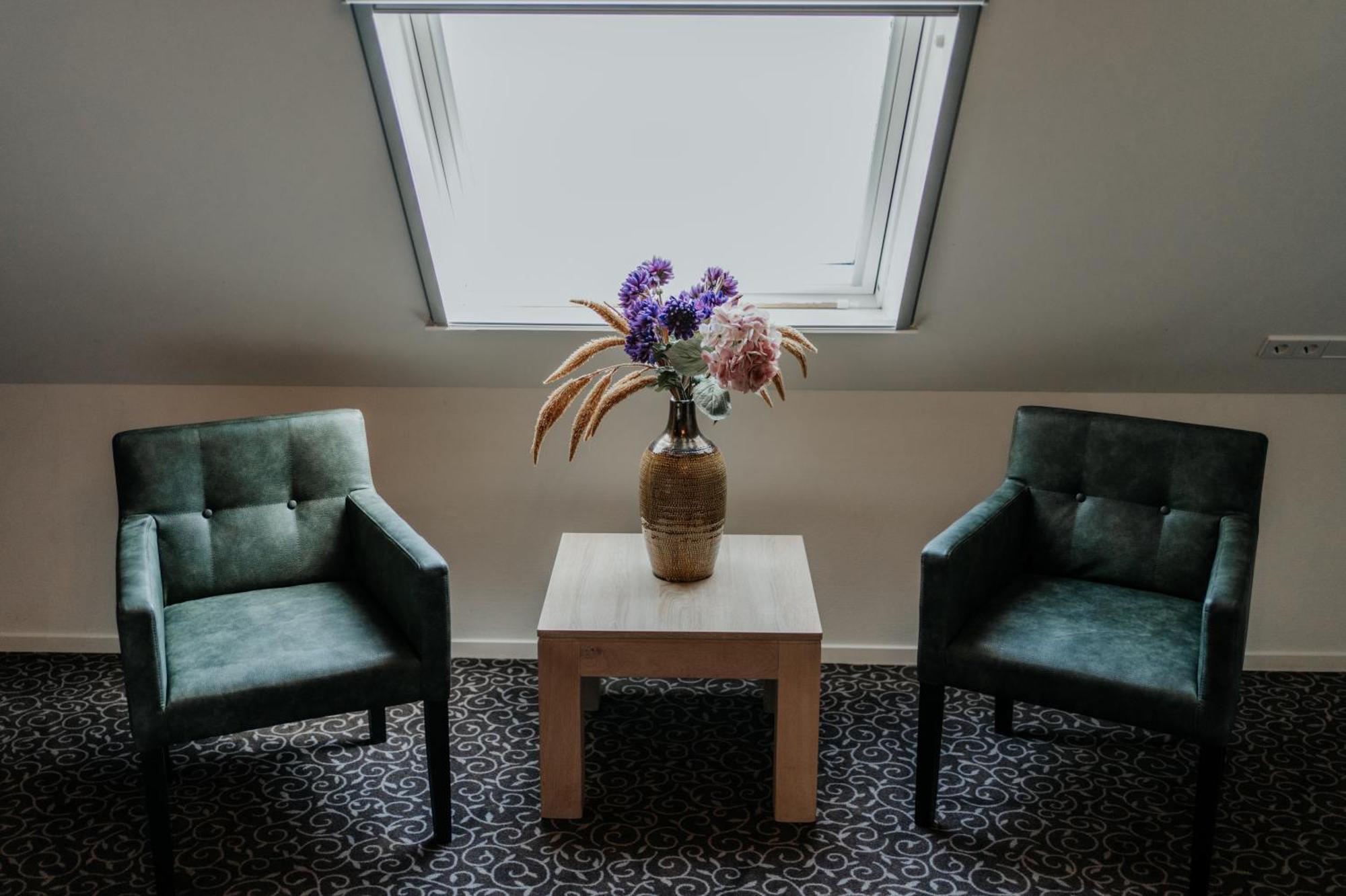 Deluxe King Suite
