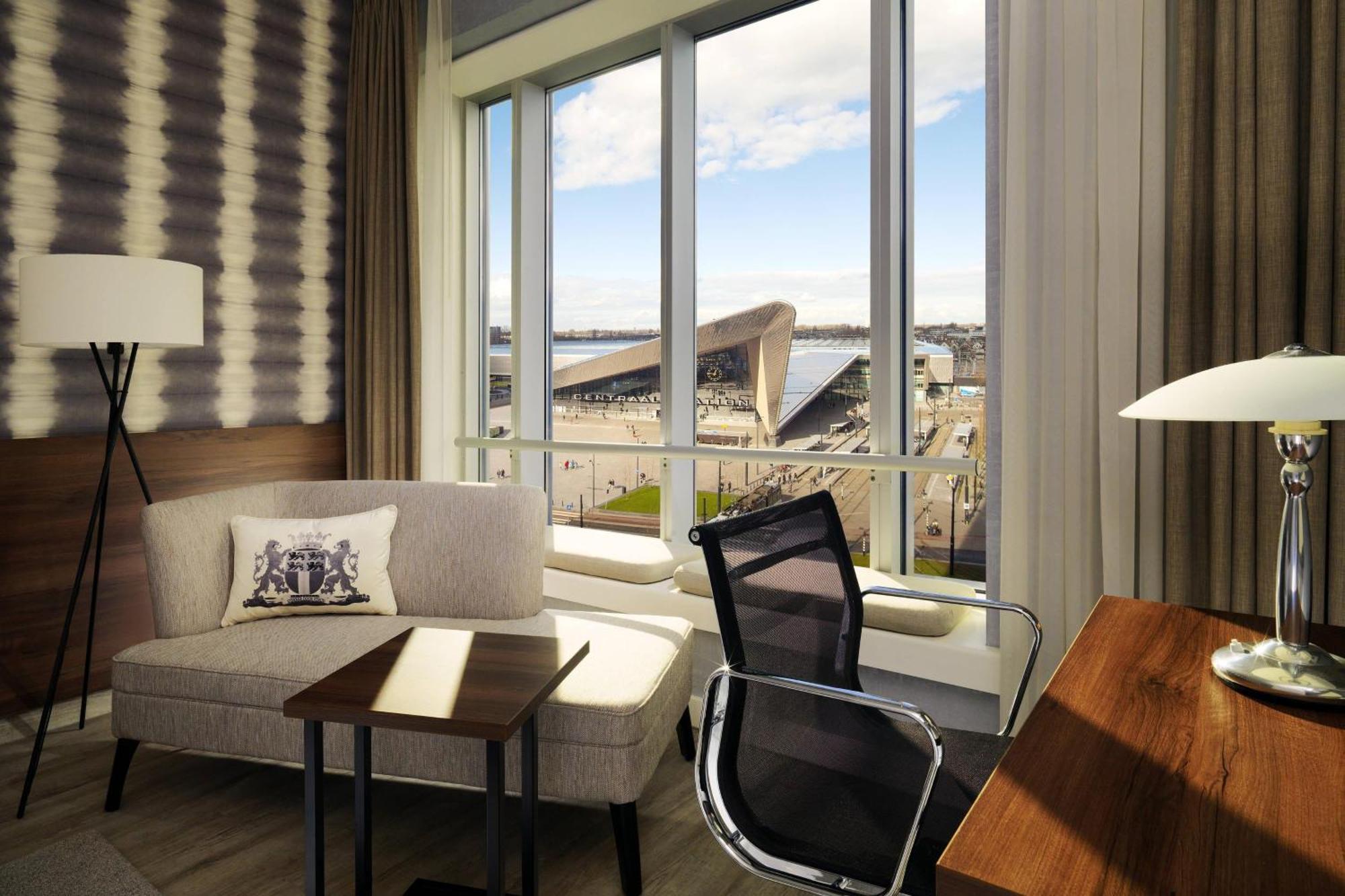 Executive King Room M Club Lounge Access