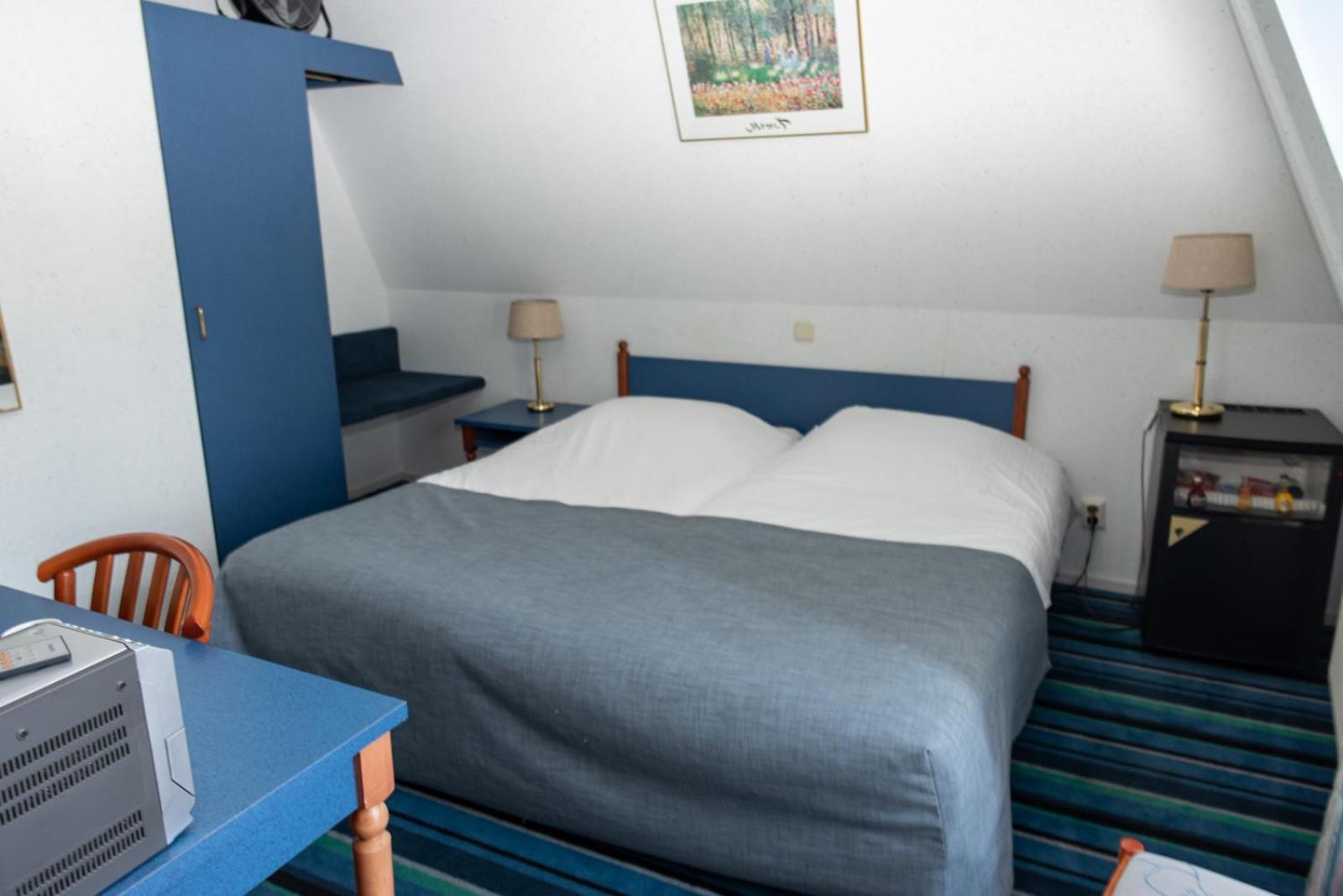 Small Twin Room