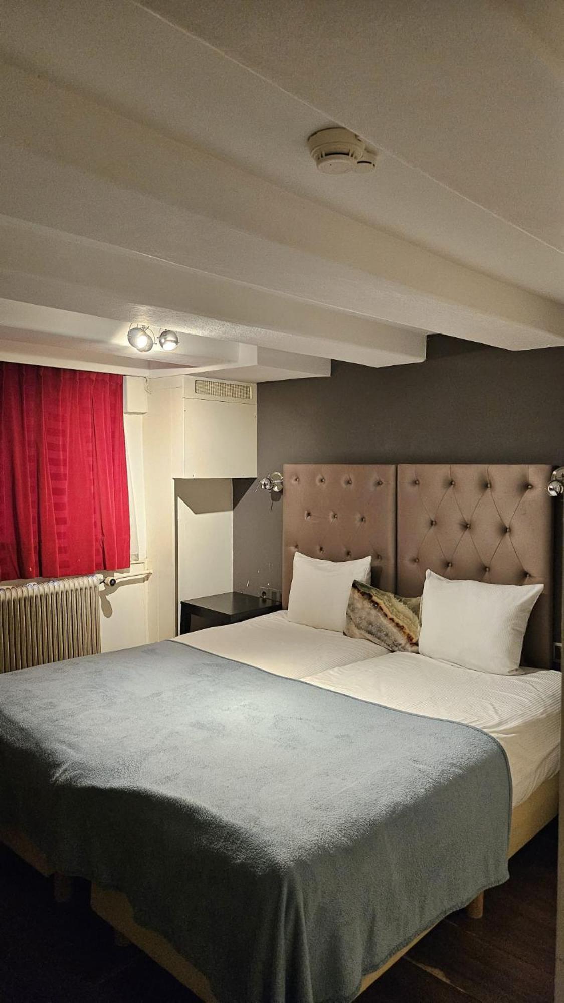 Quarto duplo no térreo