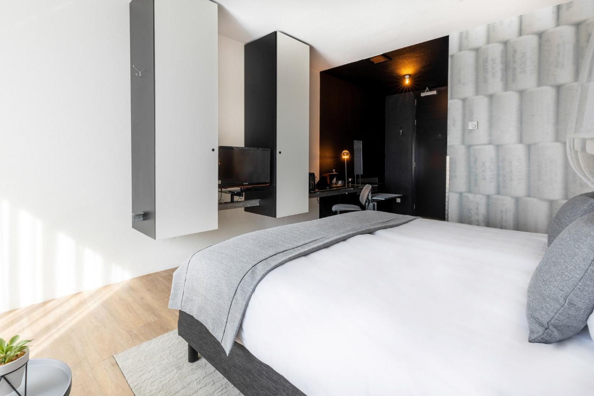 Standard Room Two Single Beds
