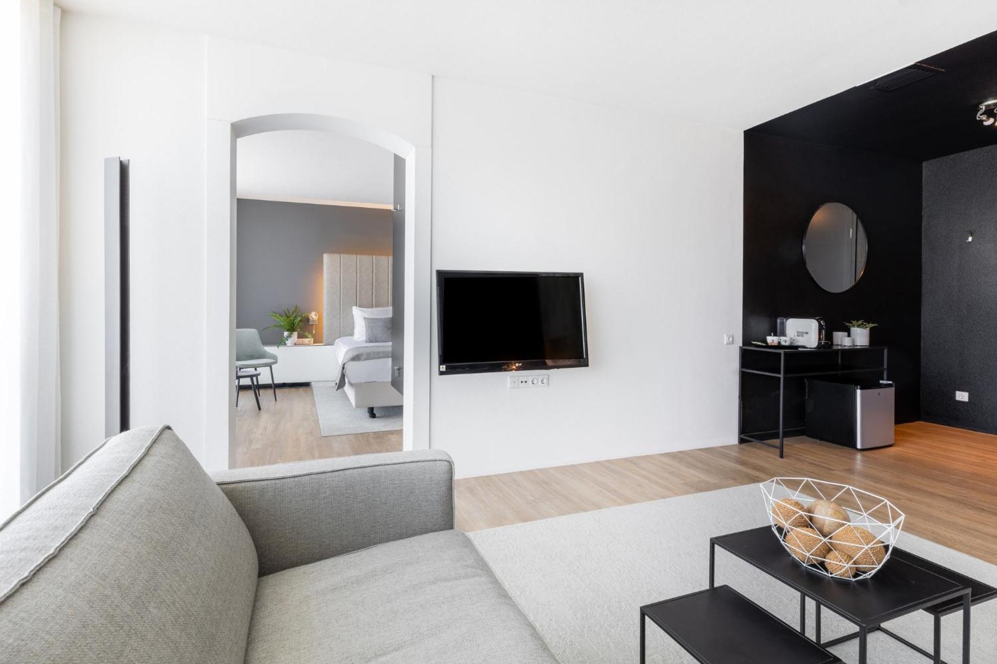 One-Bedroom Suite