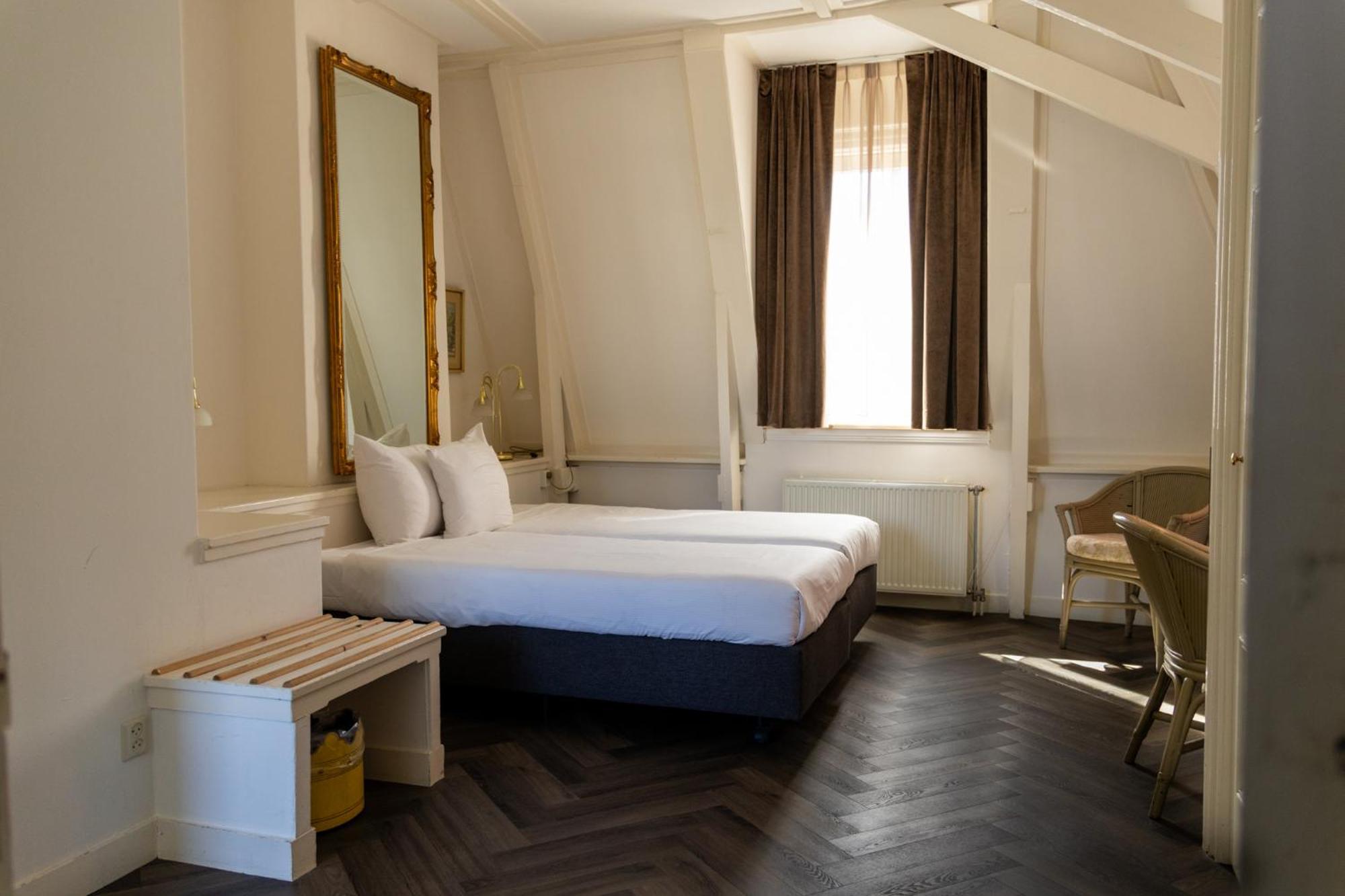 Zweibettzimmer
