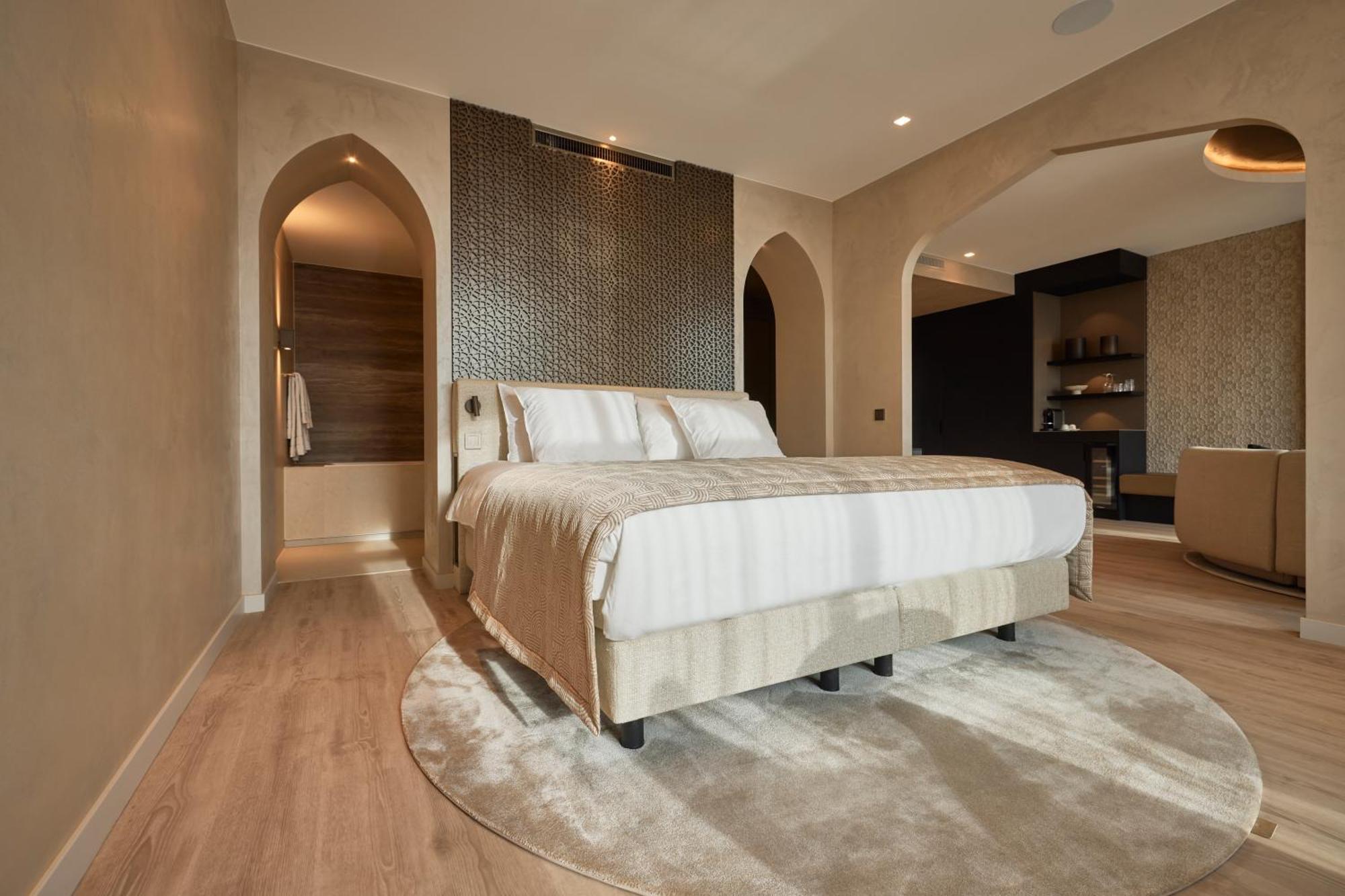Majestic Suite Comfort Spa Access