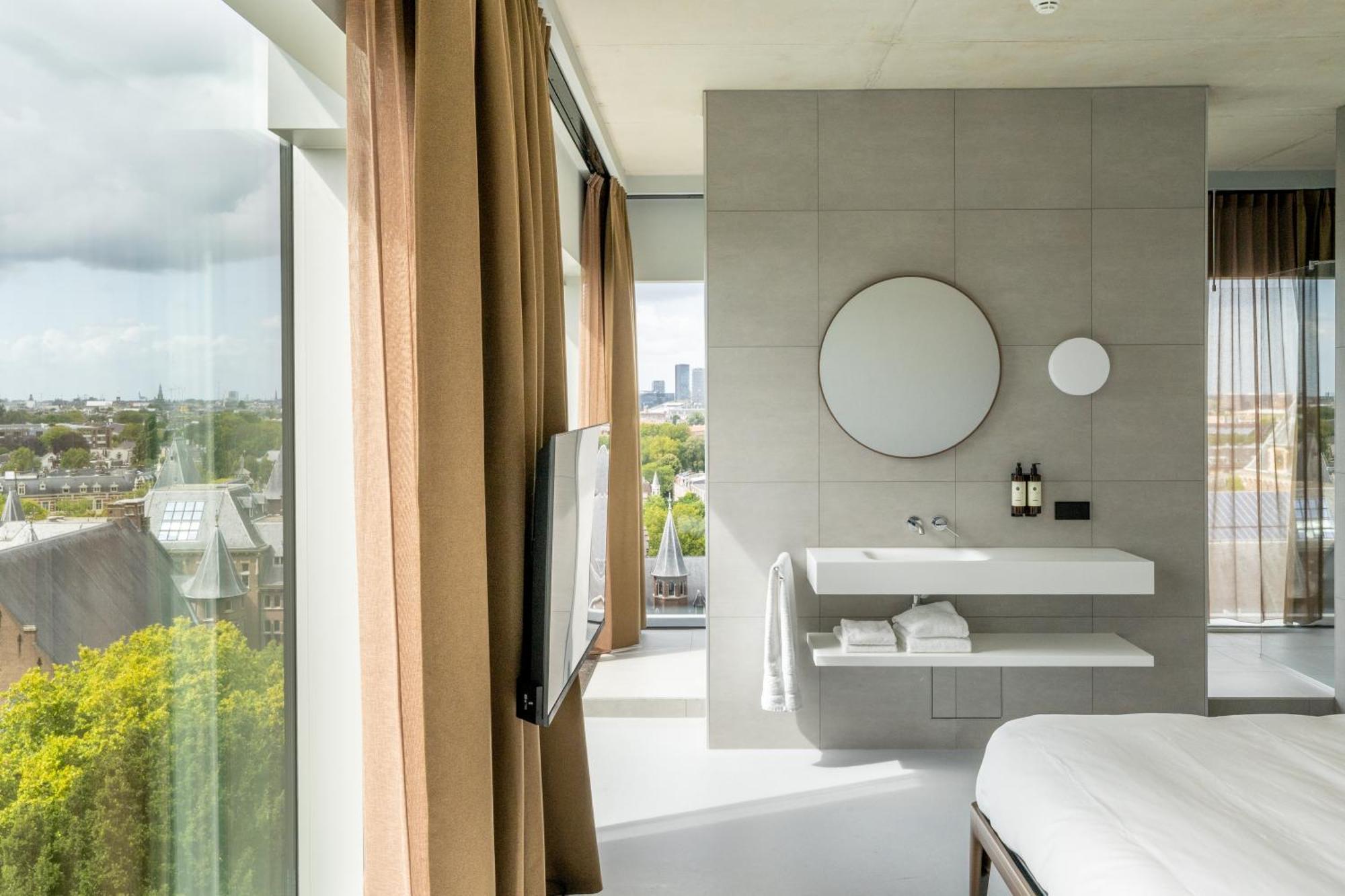 Superior bath