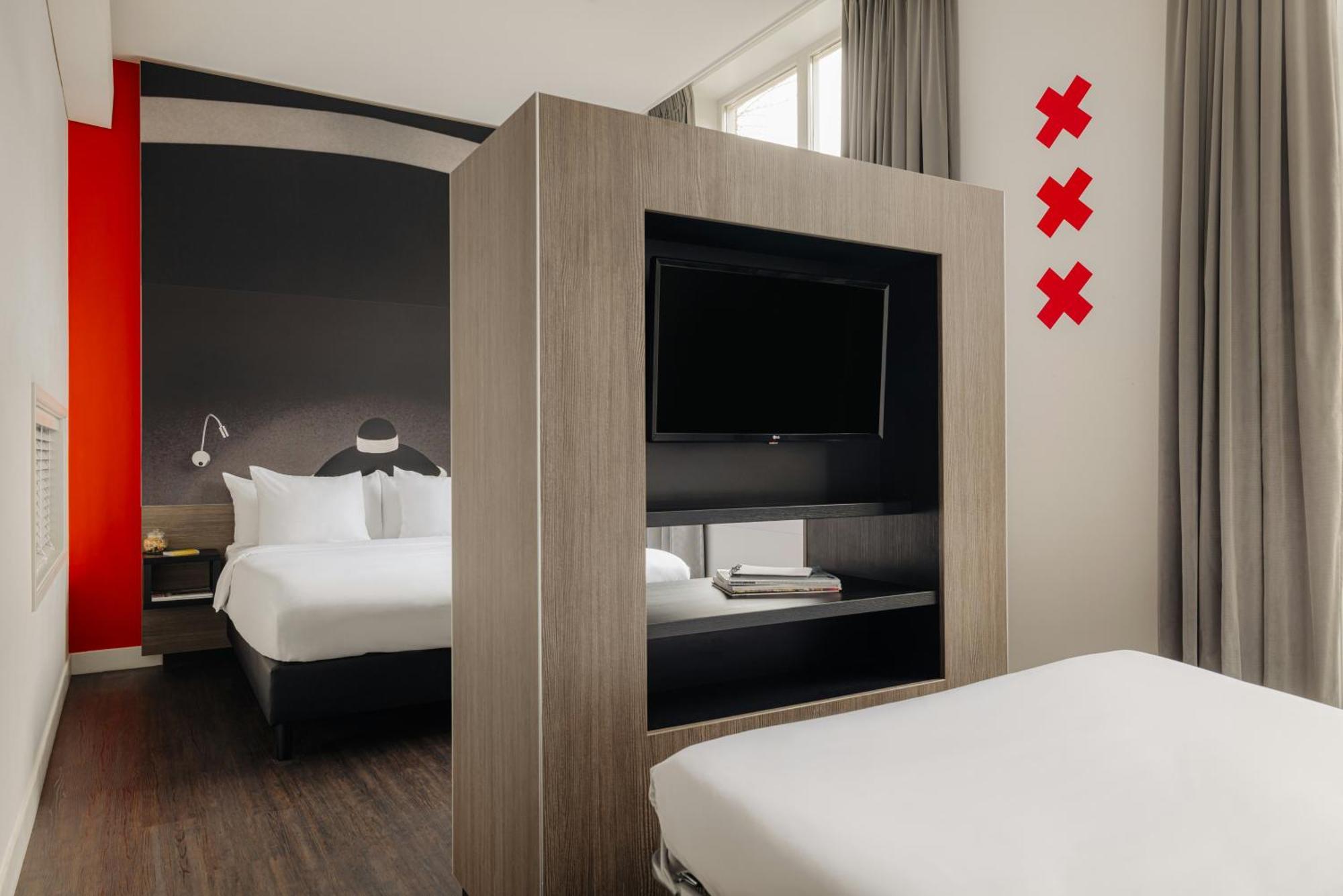 Family Room 1 King Bed 1 Sofabed,1742697350:JPEG