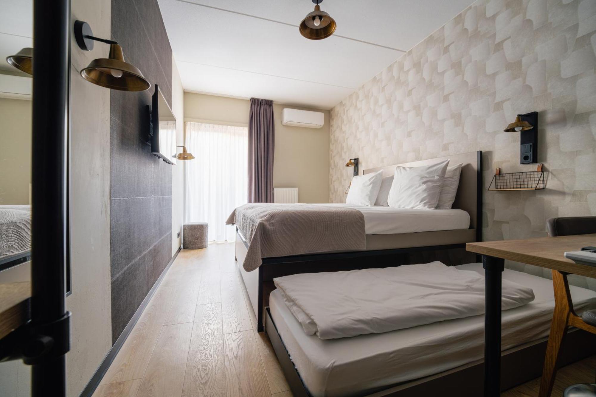 Deluxe Double Room 2 Extra Beds