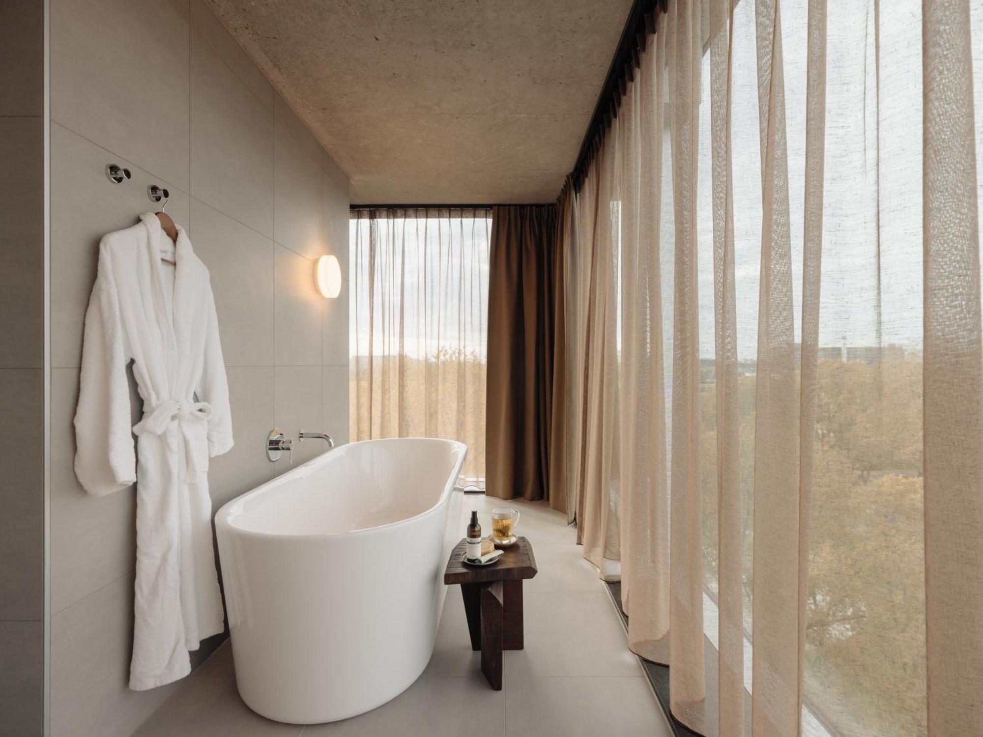 Superior bath
