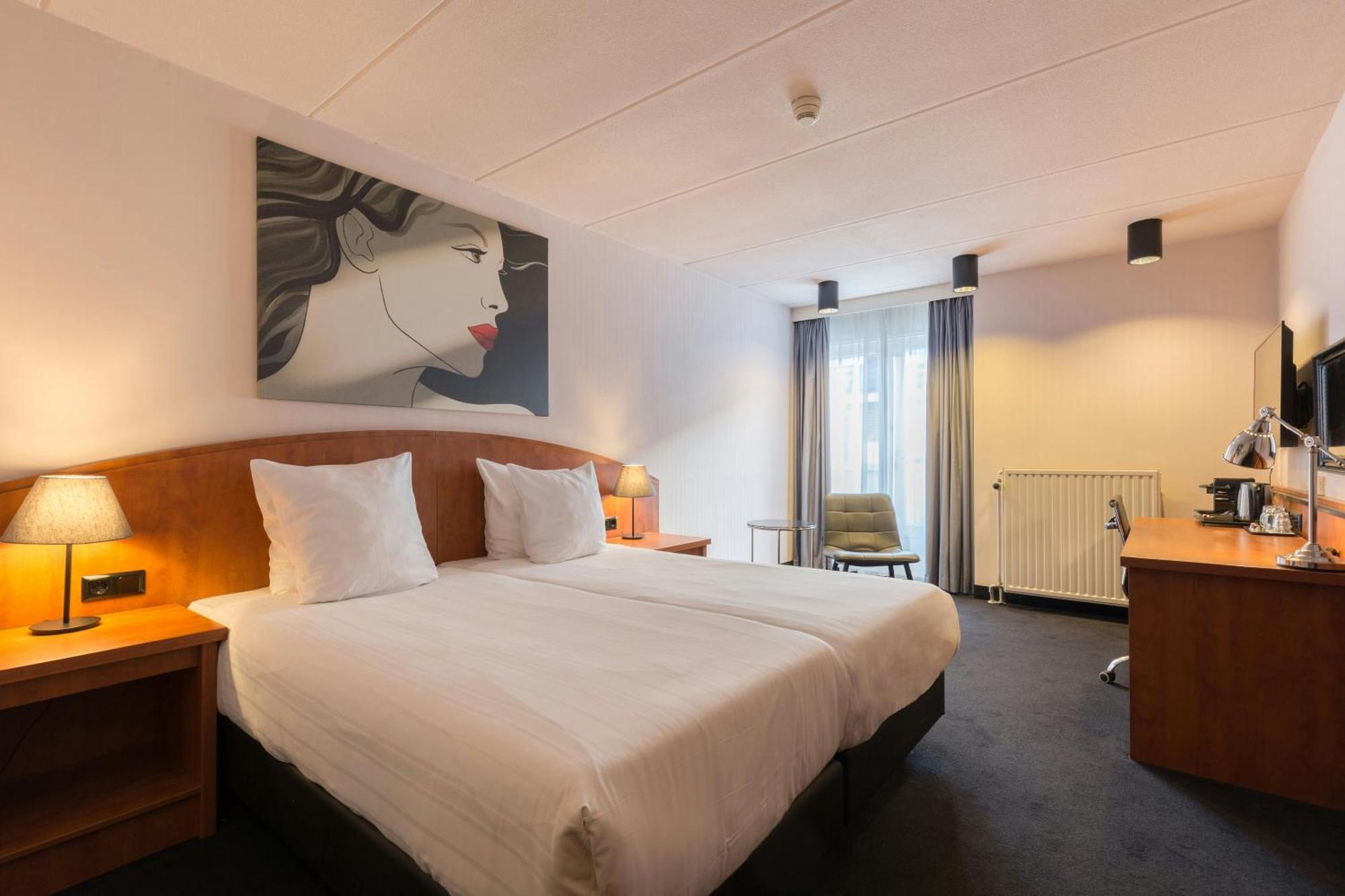 Comfort Room 1 Twin Bed
