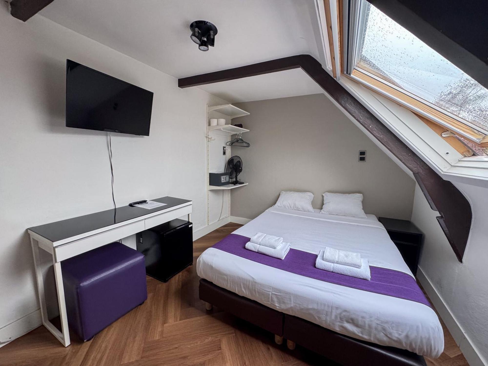 Basic Double Room