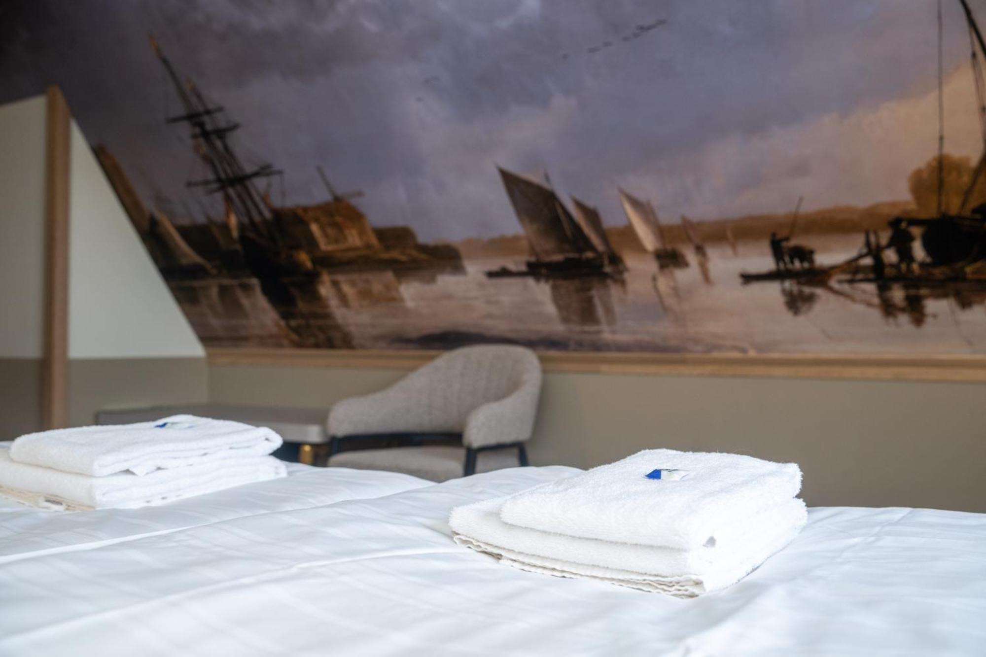 Twin Room Water View