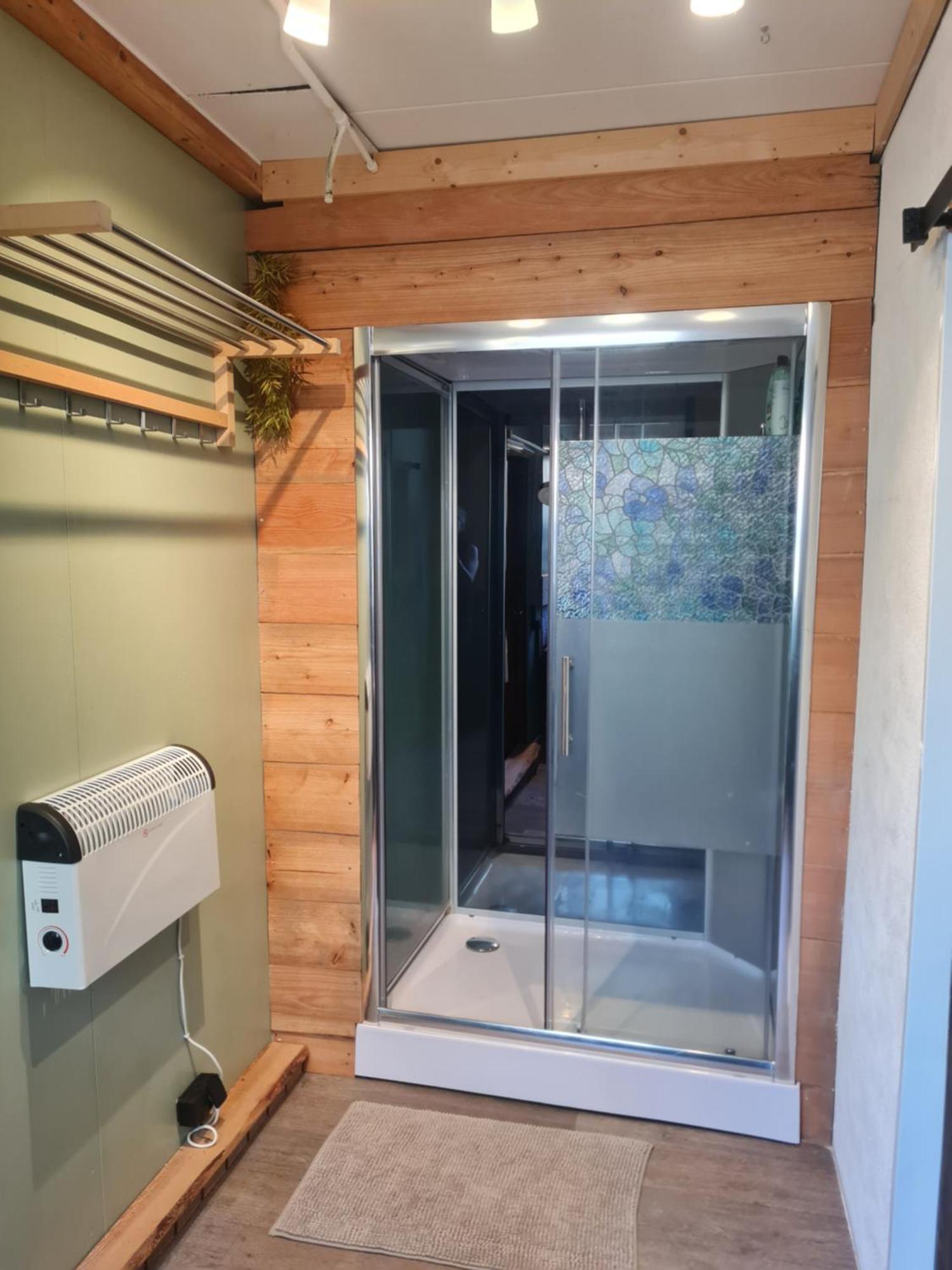 Twin Room Private Bathroom