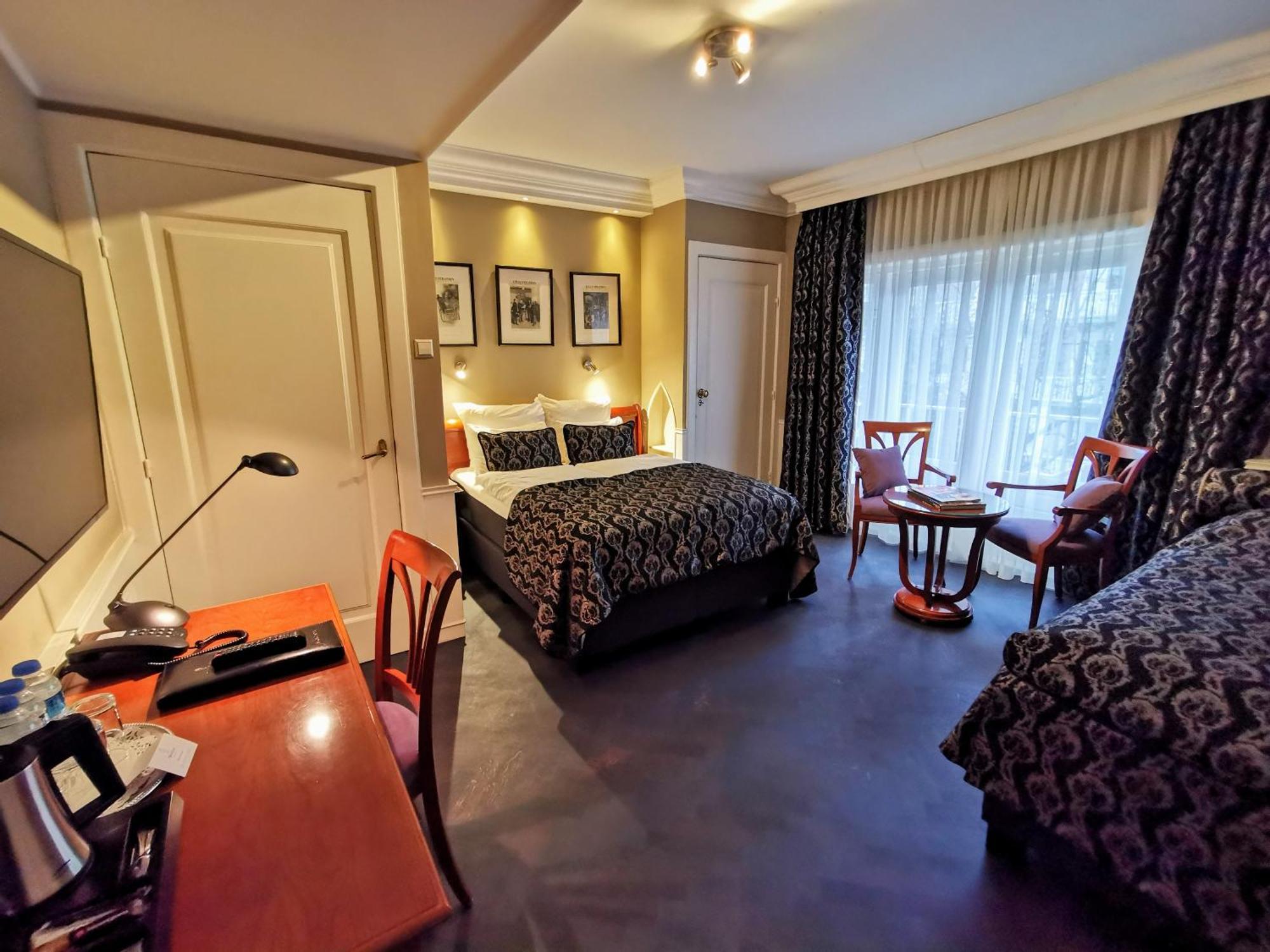 Executive Room